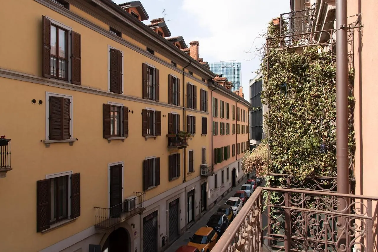 Youhosty - De Cristoforis 5 Milan Apartment